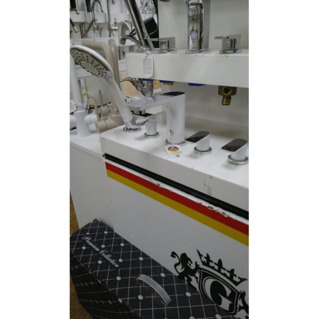 Смеситель на борт ванны GANZER GZ21088F WHITE/CHROME